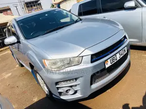 Mitsubishi Outlander 2012 Silver