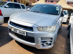 Mitsubishi Outlander 2012 Silver
