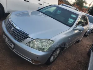 Toyota Crown Majesta 2006 Silver