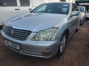 Toyota Crown Majesta 2006 Silver
