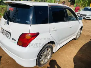 Toyota IST 2005 White