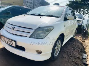 Toyota IST 2005 White