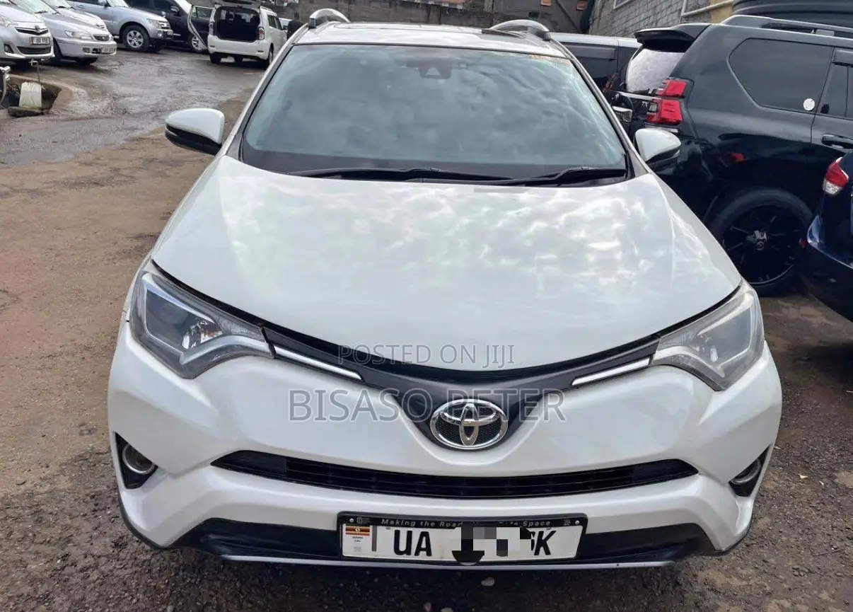 Toyota RAV4 2016 White
