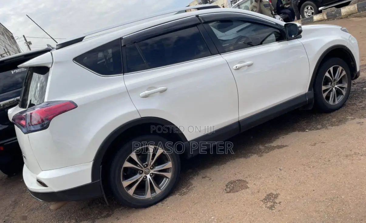 Toyota RAV4 2016 White