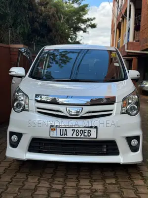 Toyota Noah 2012 White