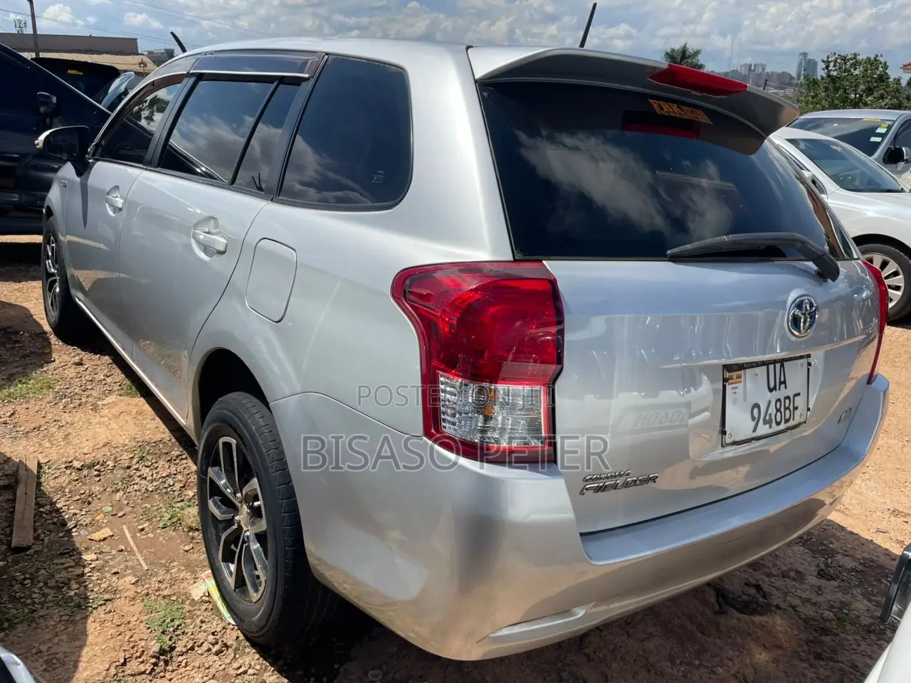 Toyota Corolla Fielder 1.5 Hybrid FWD 2014 Silver