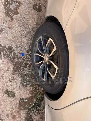 Toyota Corolla Fielder 1.5 Hybrid FWD 2014 Silver