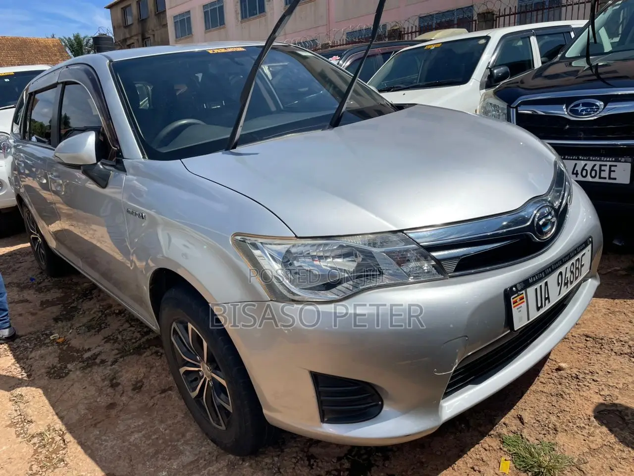 Toyota Corolla Fielder 1.5 Hybrid FWD 2014 Silver