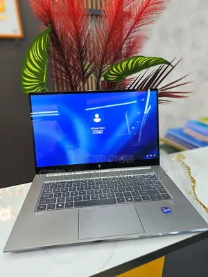 New Laptop HP ZBook Studio G8 16GB Intel Core i5 SSD 512GB