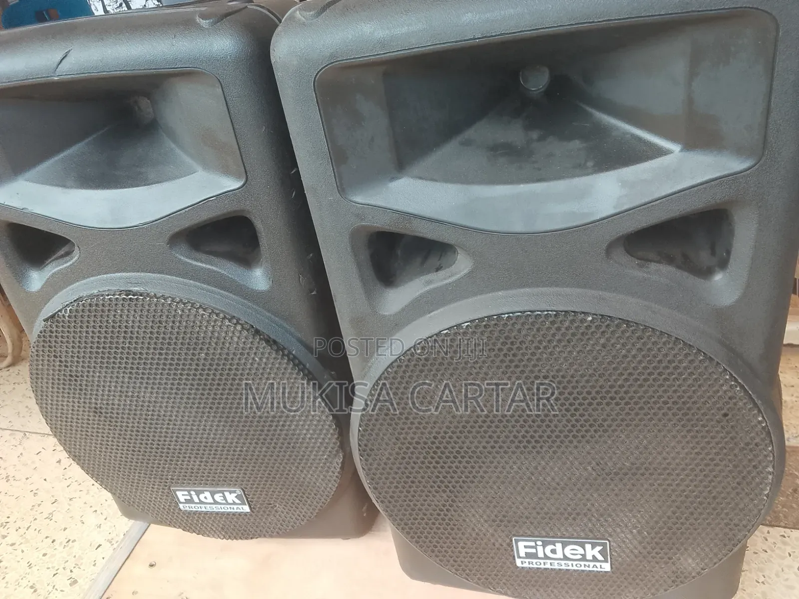 Fidek 15" Top