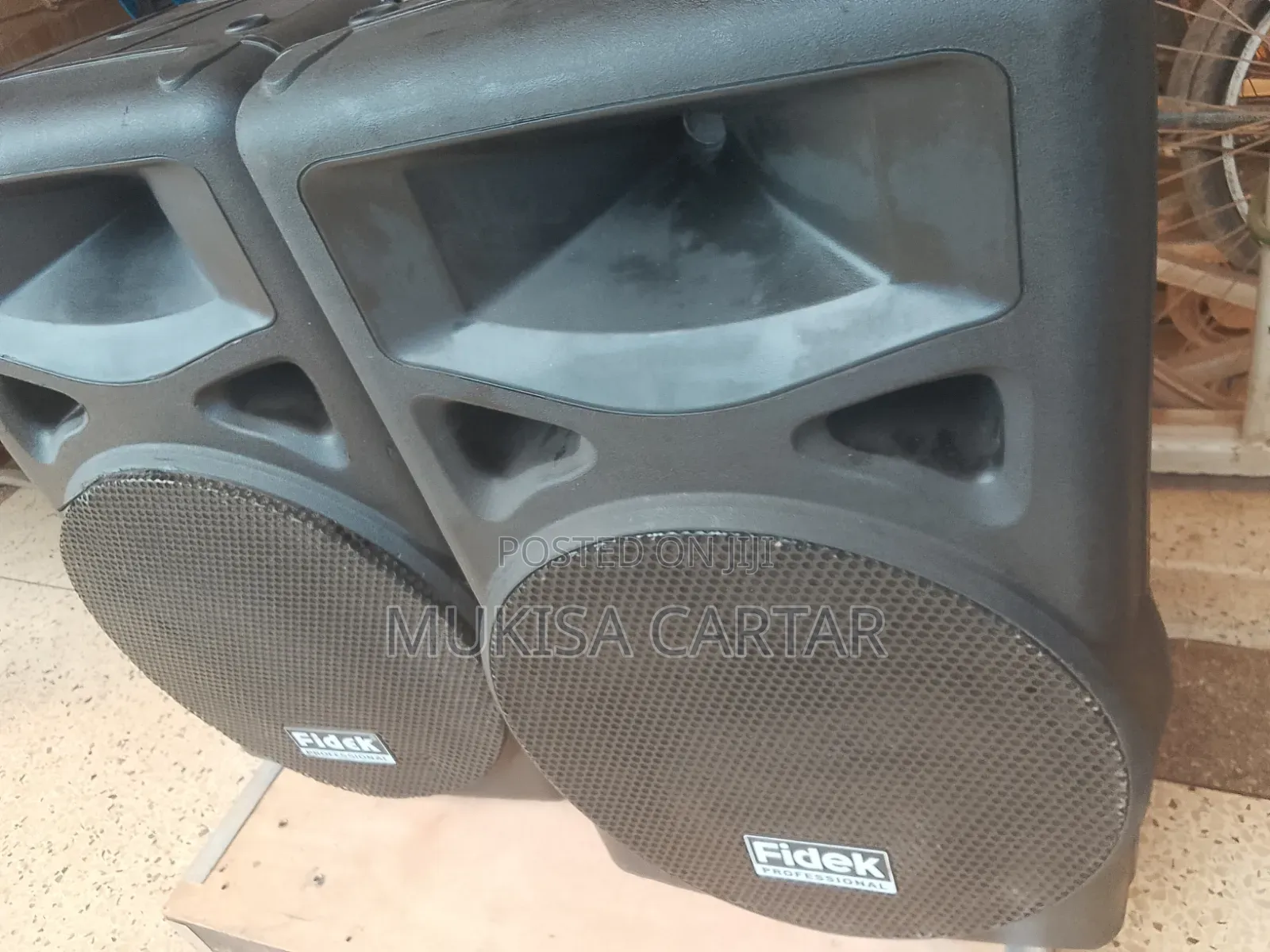 Fidek 15" Top