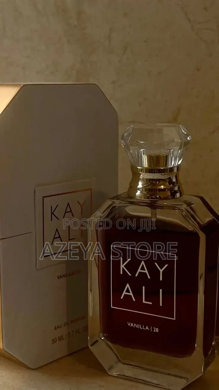 Kayali Vanilla Candy Rock Sugar