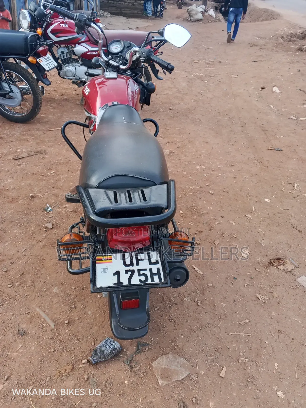 TVS HLX 125 2023 Red