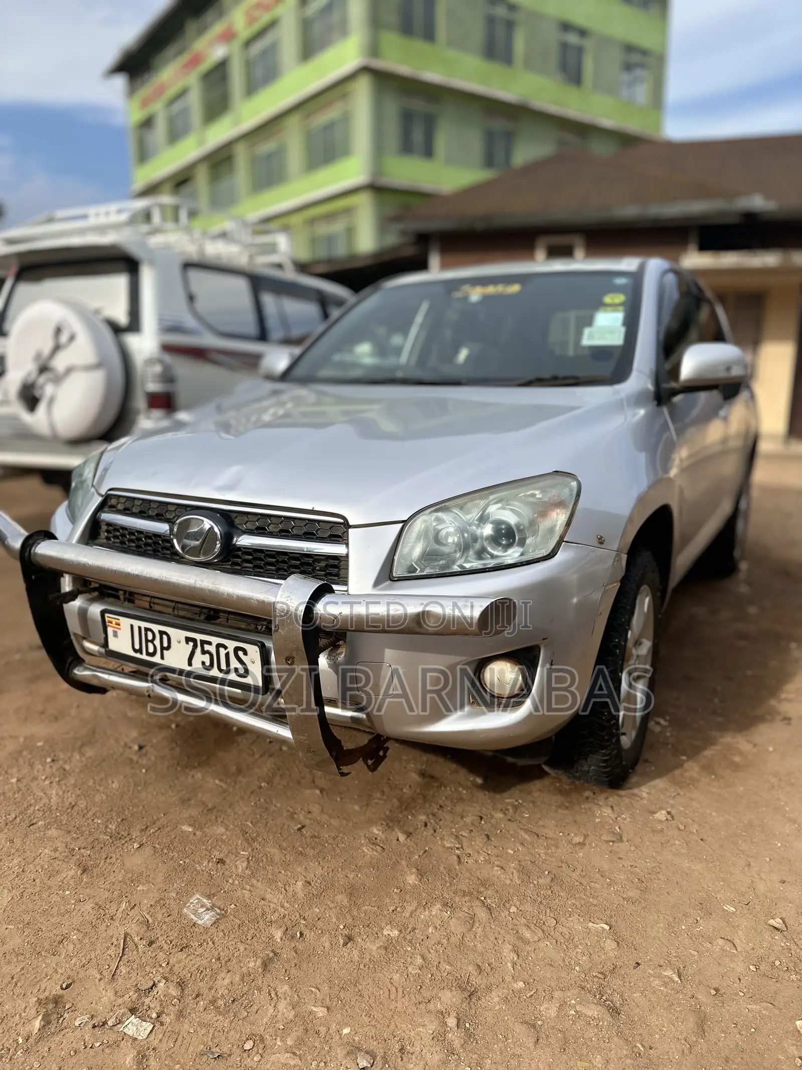 Toyota RAV4 2010 Silver