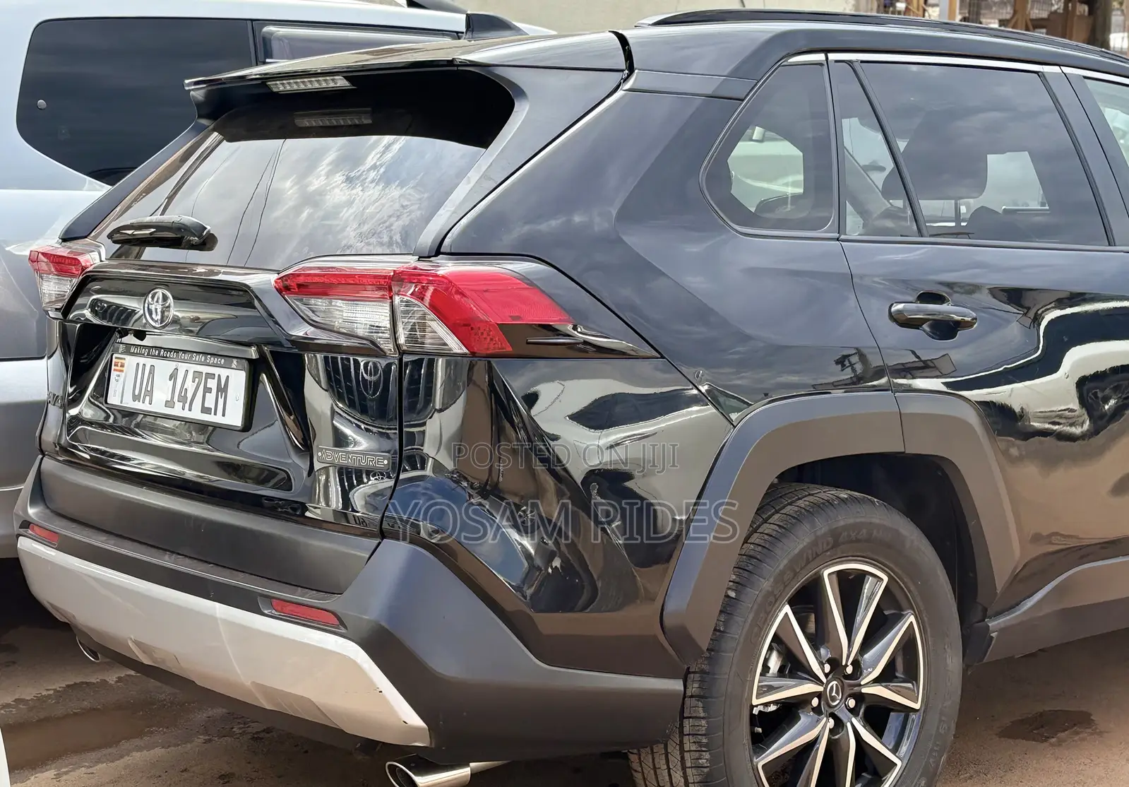 Toyota RAV4 XLE Premium FWD 2019 Black