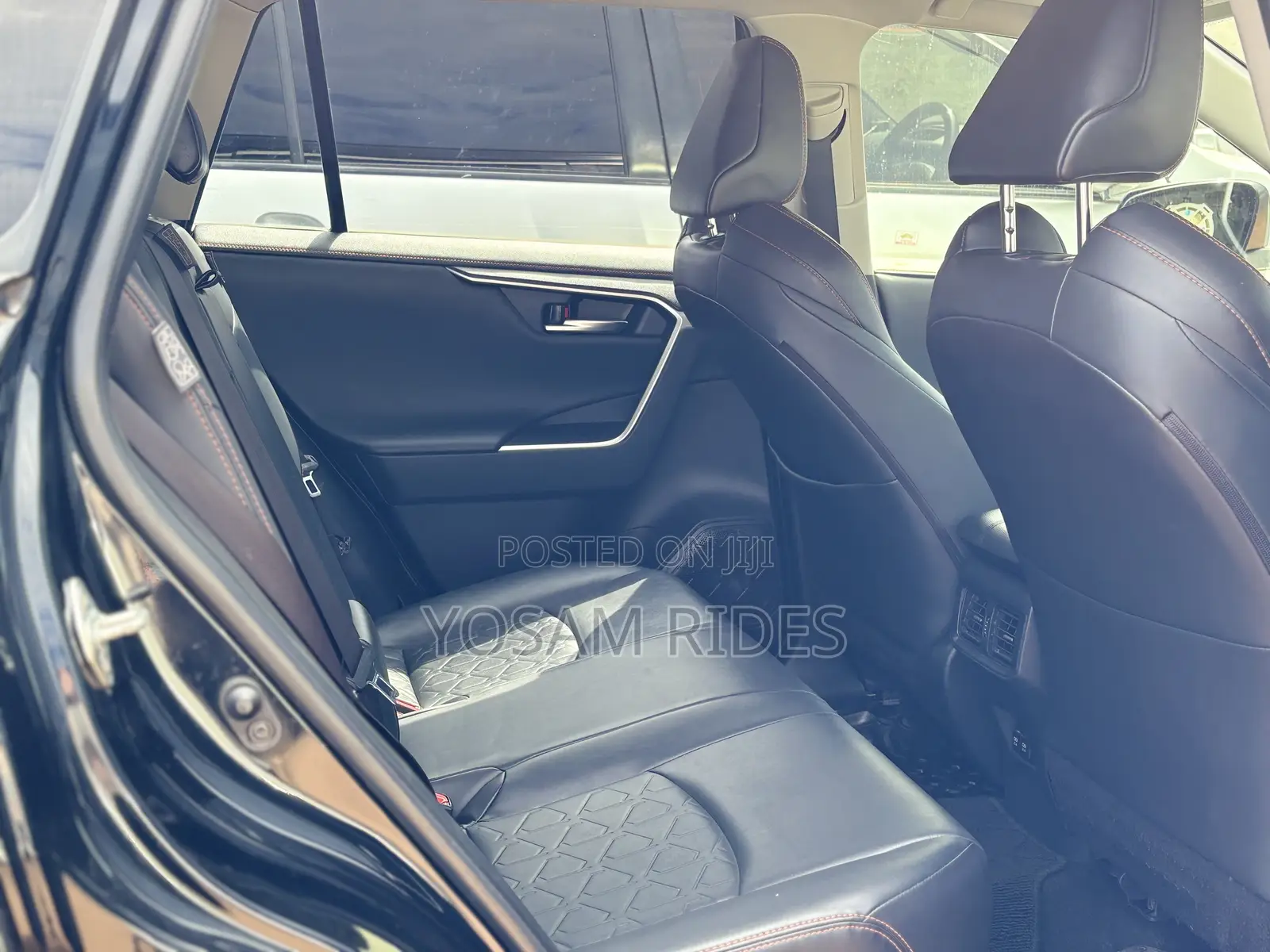 Toyota RAV4 XLE Premium FWD 2019 Black