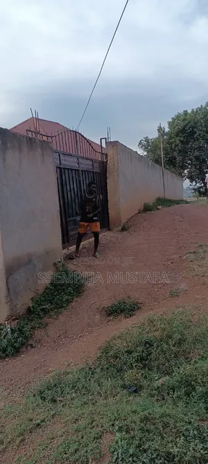 4bdrm House in Nangabo for sale