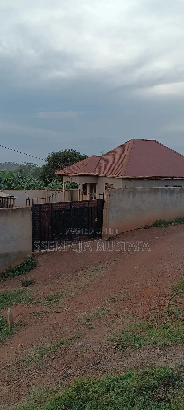 4bdrm House in Nangabo for sale