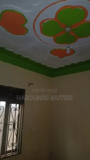 2bdrm House in Home For Sleeping, Nabweru for sale