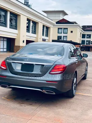 Mercedes-Benz E200 2018 Gray