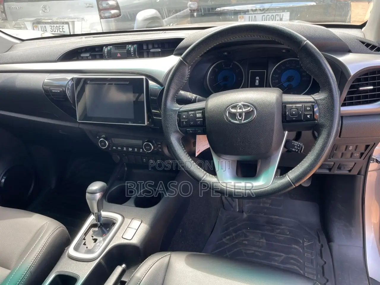 Toyota Hilux SR5 4x4 2018 Silver