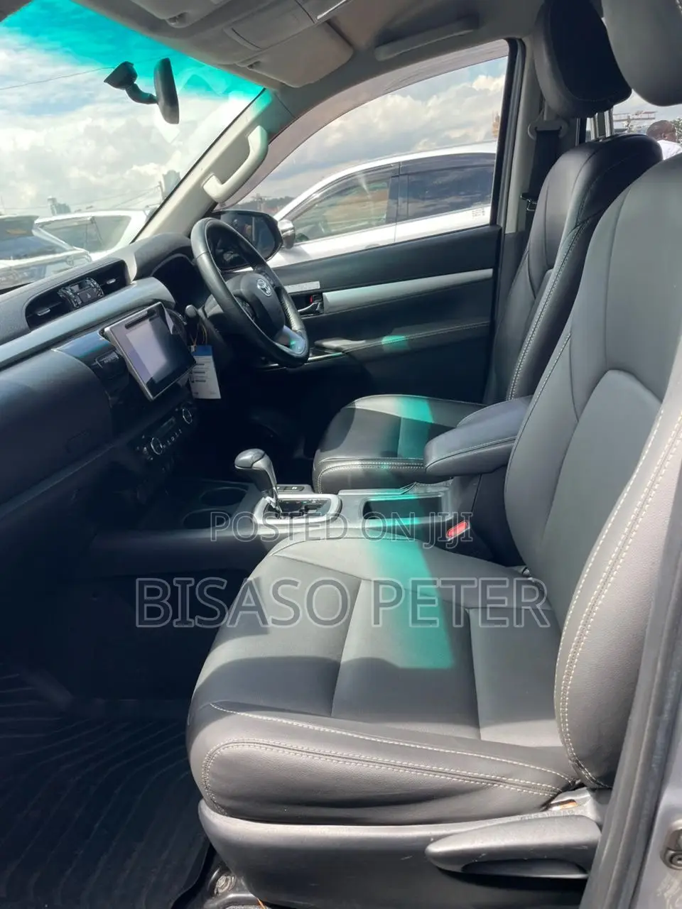 Toyota Hilux SR5 4x4 2018 Silver