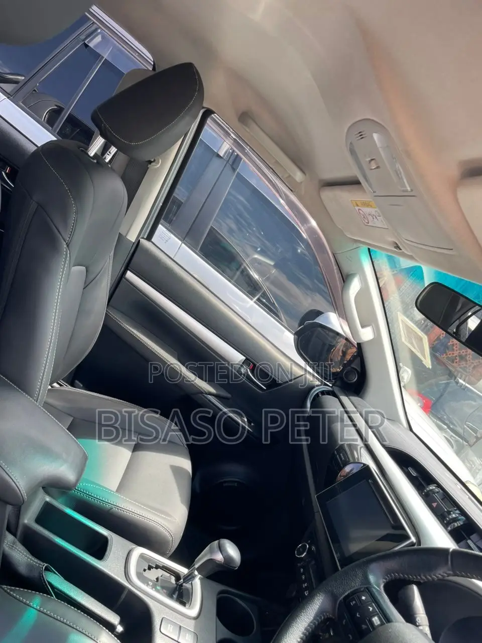 Toyota Hilux SR5 4x4 2018 Silver