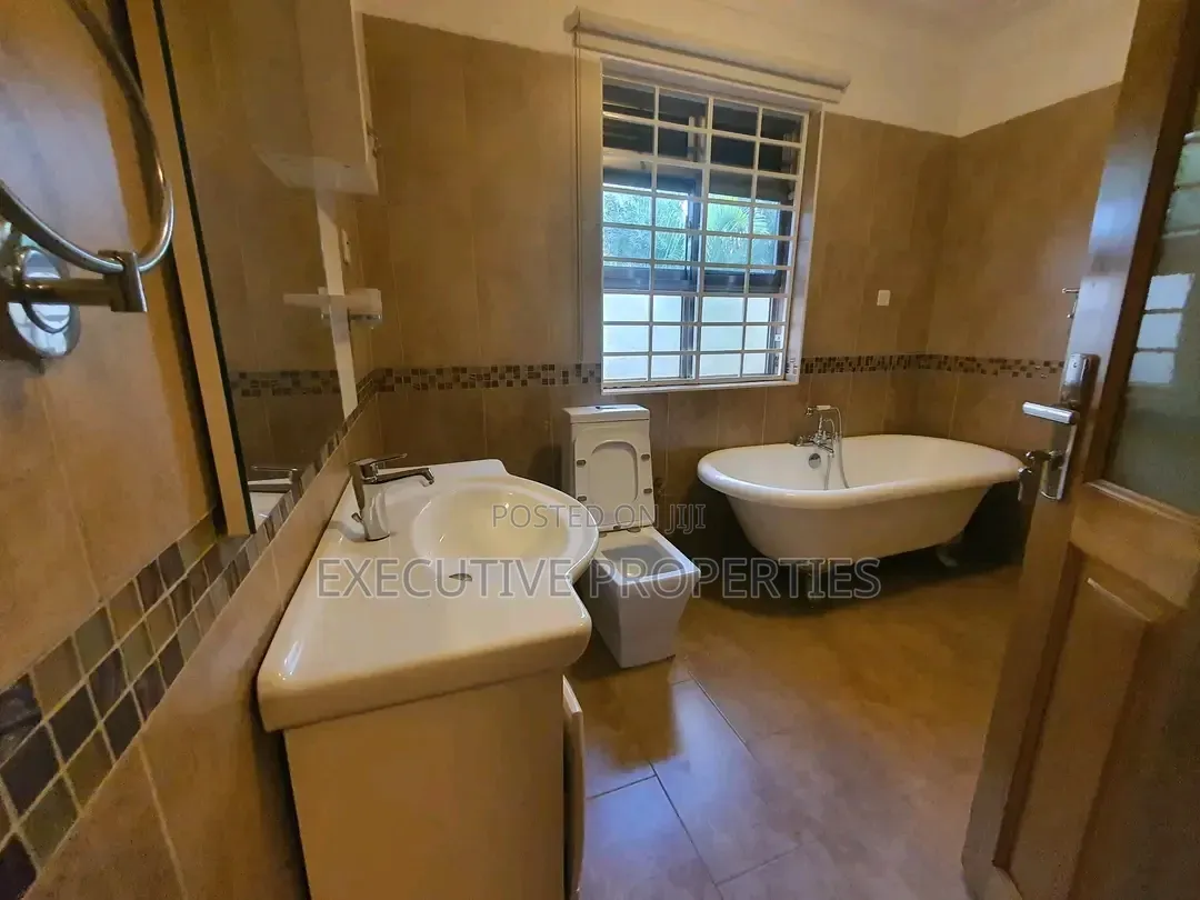 4bdrm Duplex in Buziga, Central Division for rent