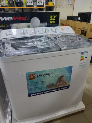 Sayona 10kg Twin Tub Washing Machine Featuring a Top-Load Design