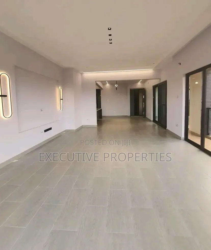 3bdrm Villa in Muyenga, Central Division for rent
