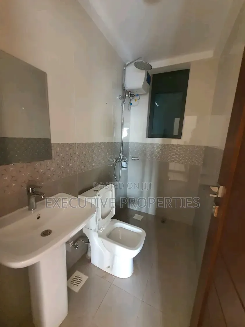 2bdrm Apartment in Muyenga, Central Division for rent