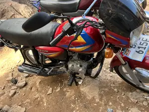 Bajaj CT 125X 2023 Red