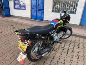 Bajaj CT 125X 2022 Red