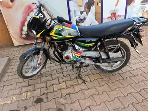 Bajaj CT 125X 2022 Green