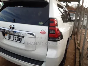 Toyota Land Cruiser 2017 White