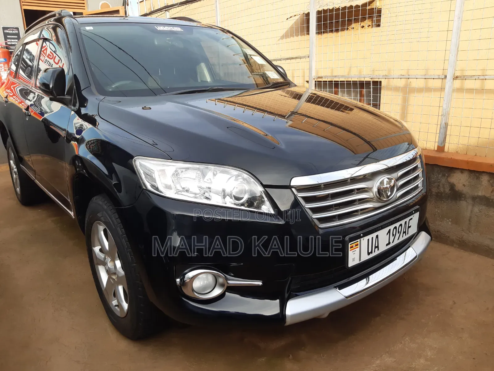 Toyota Vanguard 2010 Black