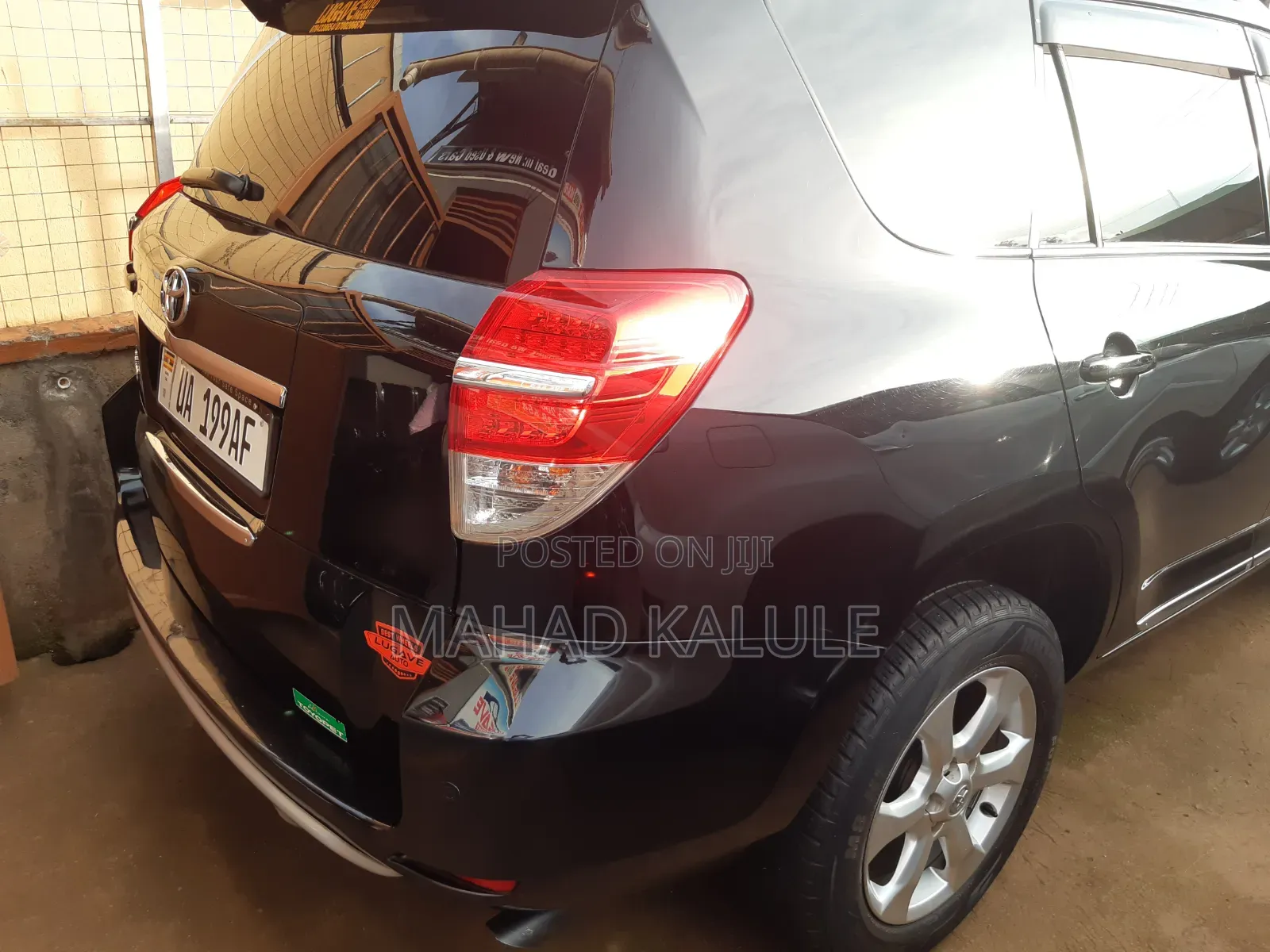 Toyota Vanguard 2010 Black