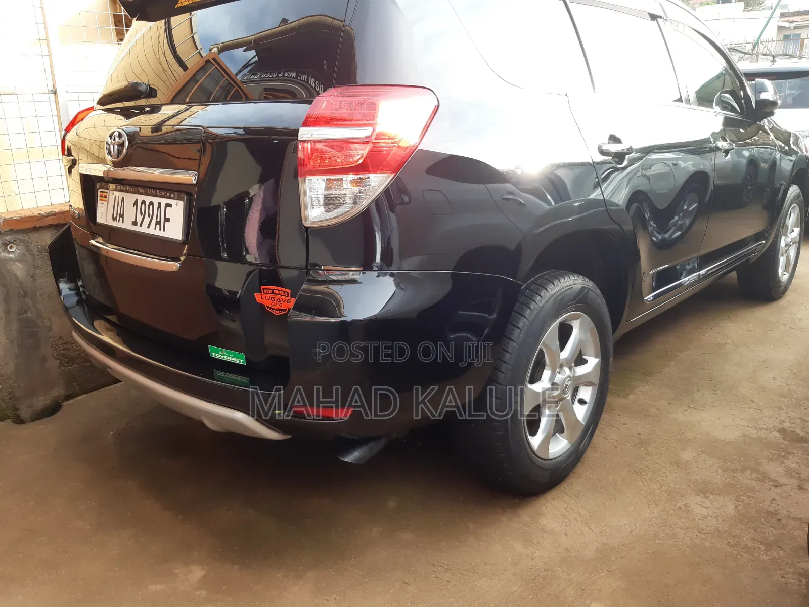 Toyota Vanguard 2010 Black
