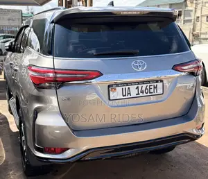 Toyota Fortuner 2.8 D AWD 2018 Silver