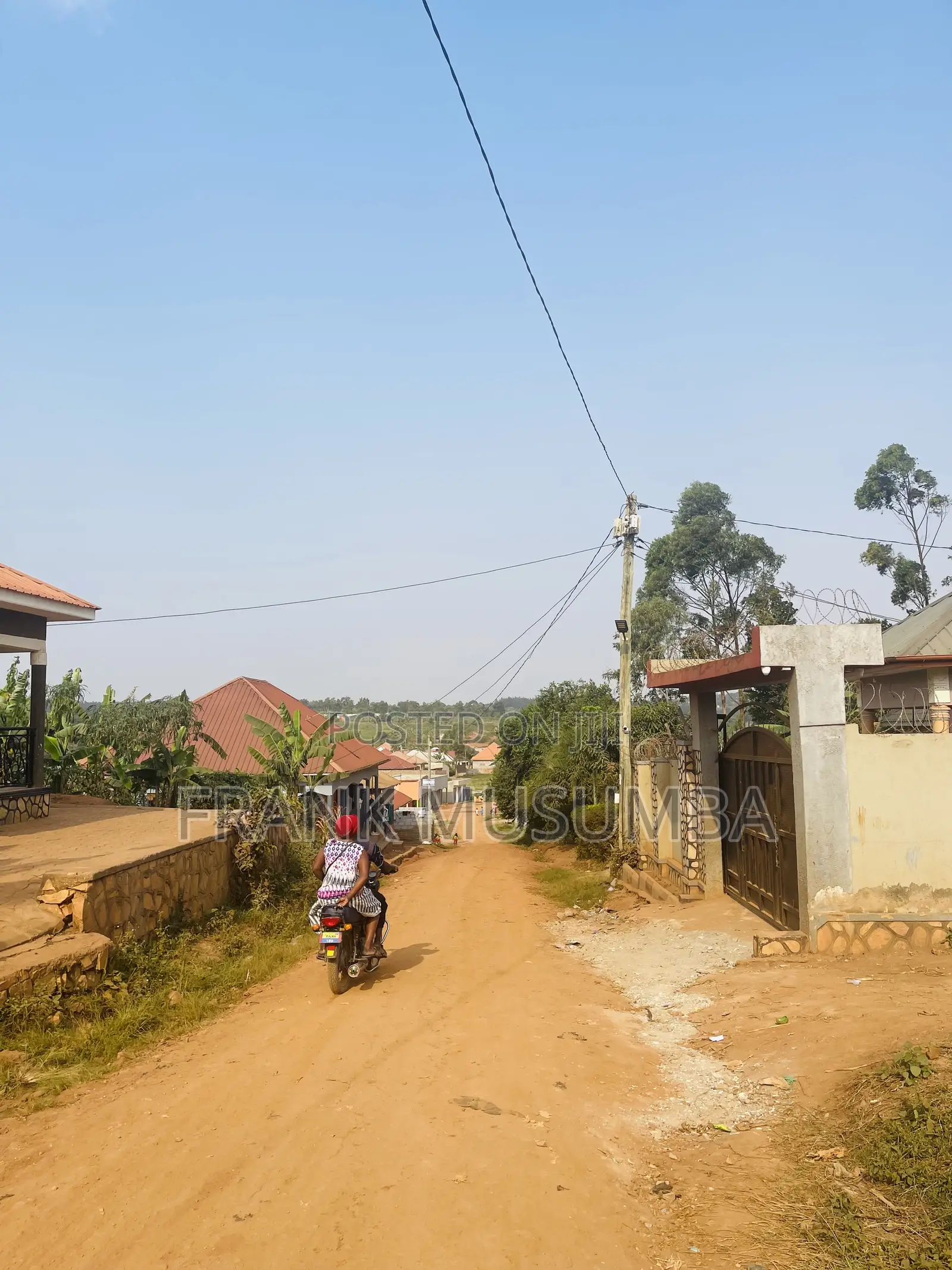 5bdrm Bungalow in Busukuma for sale