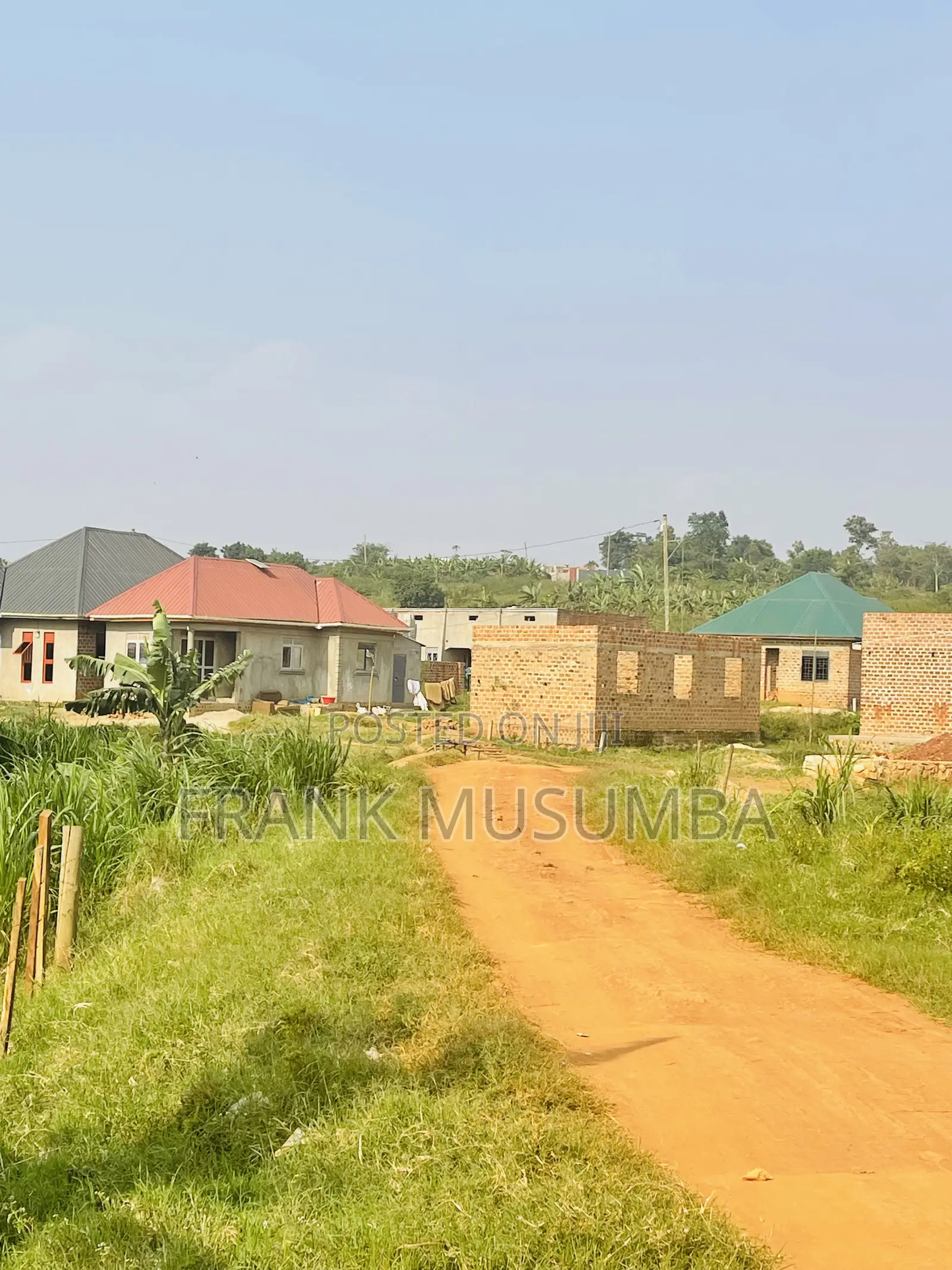 5bdrm Bungalow in Busukuma for sale