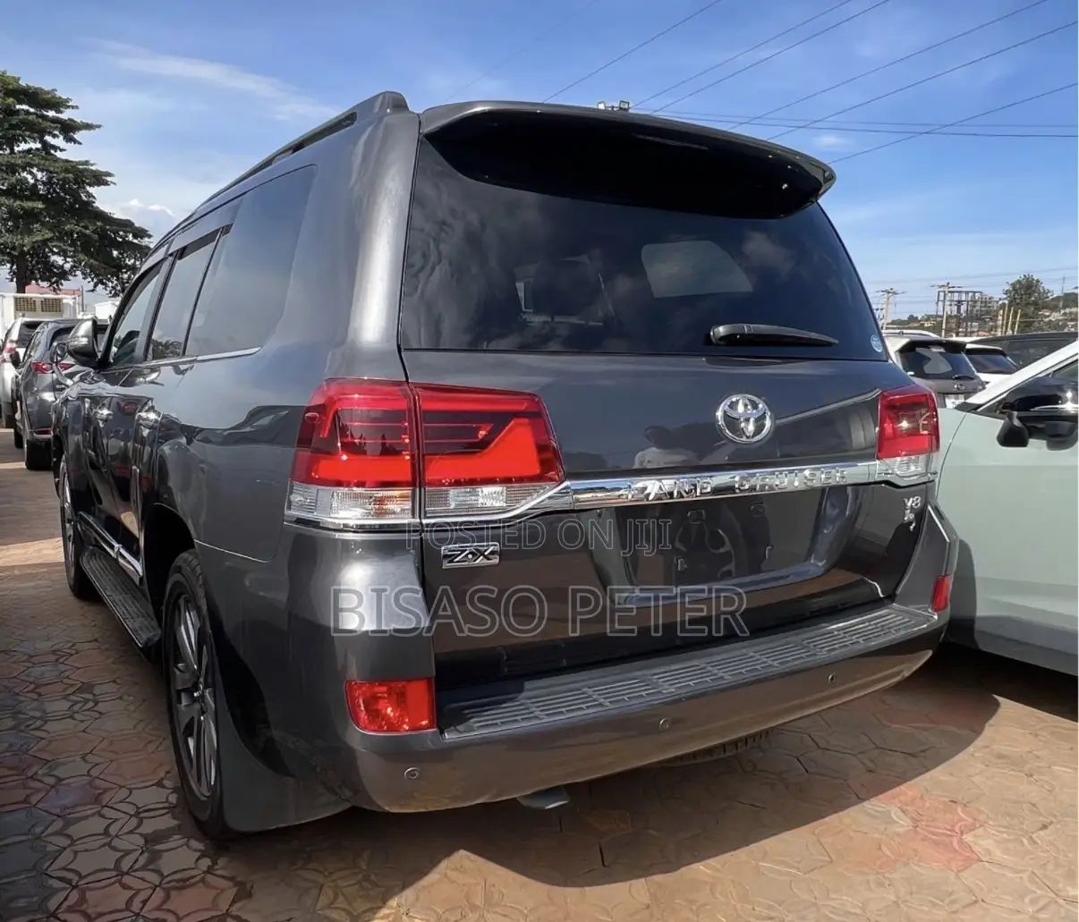 Toyota Land Cruiser 4.6 V8 ZX 2018 Gray