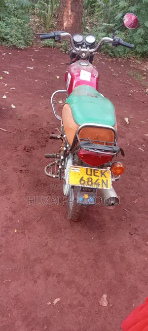 Bajaj Boxer 100 2018 Red