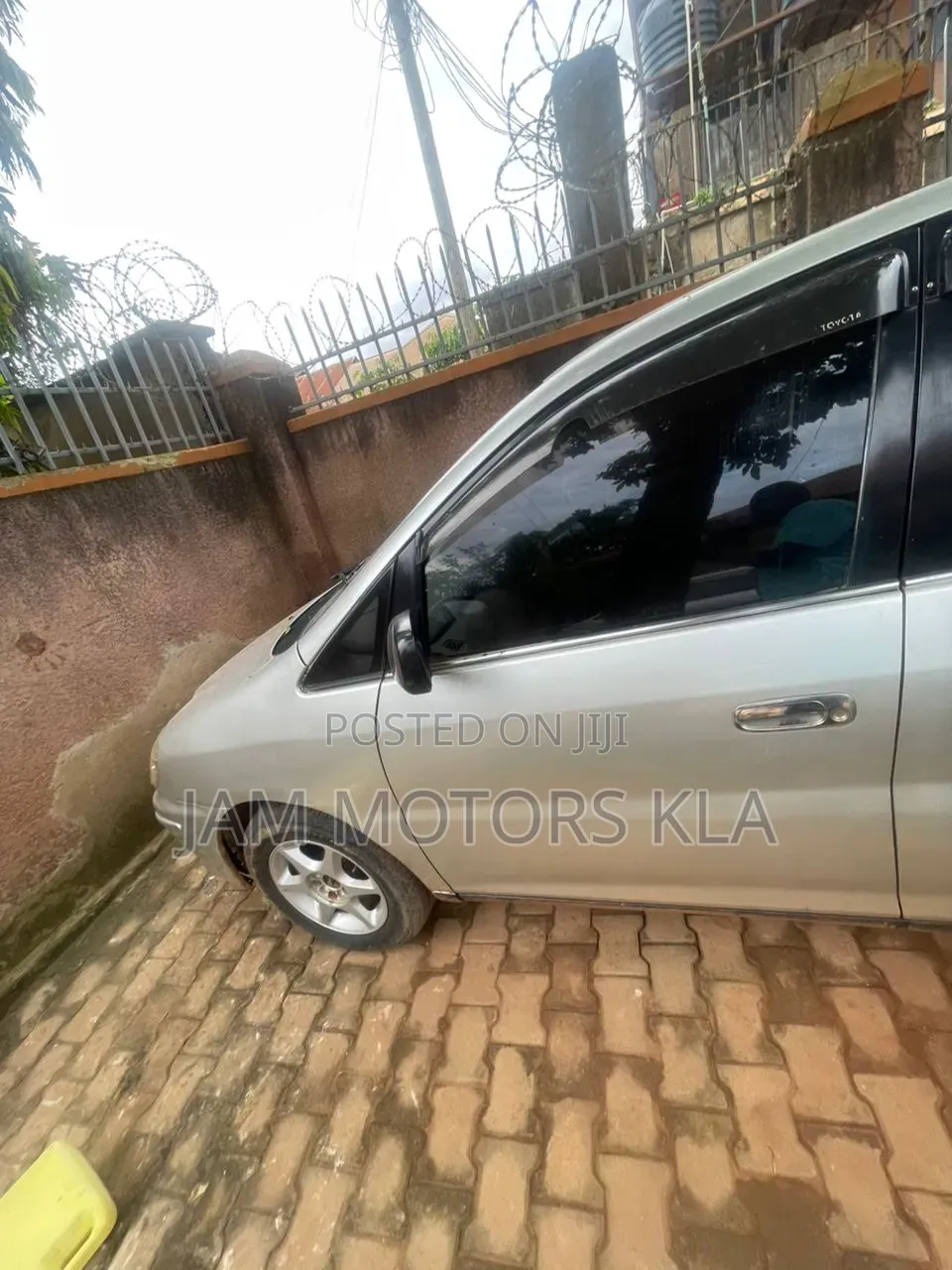 Toyota Nadia 2.0 135hp AWD 1999 Silver