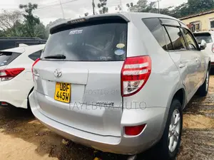 Toyota RAV4 2010