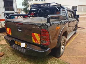Toyota Hilux 2.5 D-4D SRX 4x4 2006 Gray