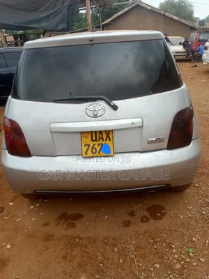 Toyota IST 2010 Gray