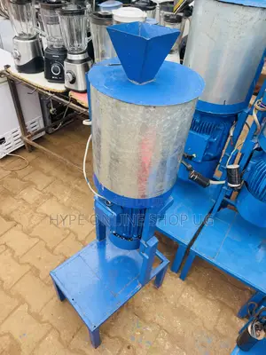 Imported Used Kipooli,Oddi and Powder 6kgs Gnuts Grinding Machine