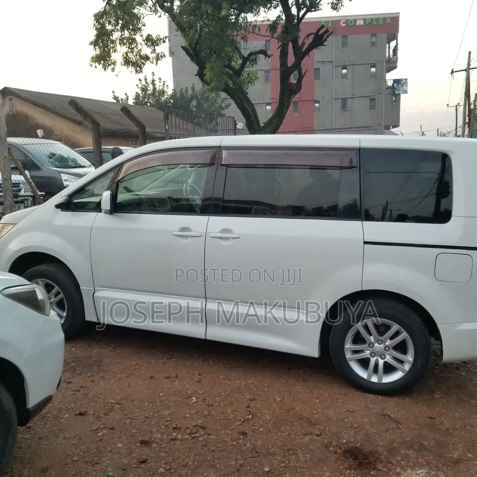 Mitsubishi Diamante 2008 White