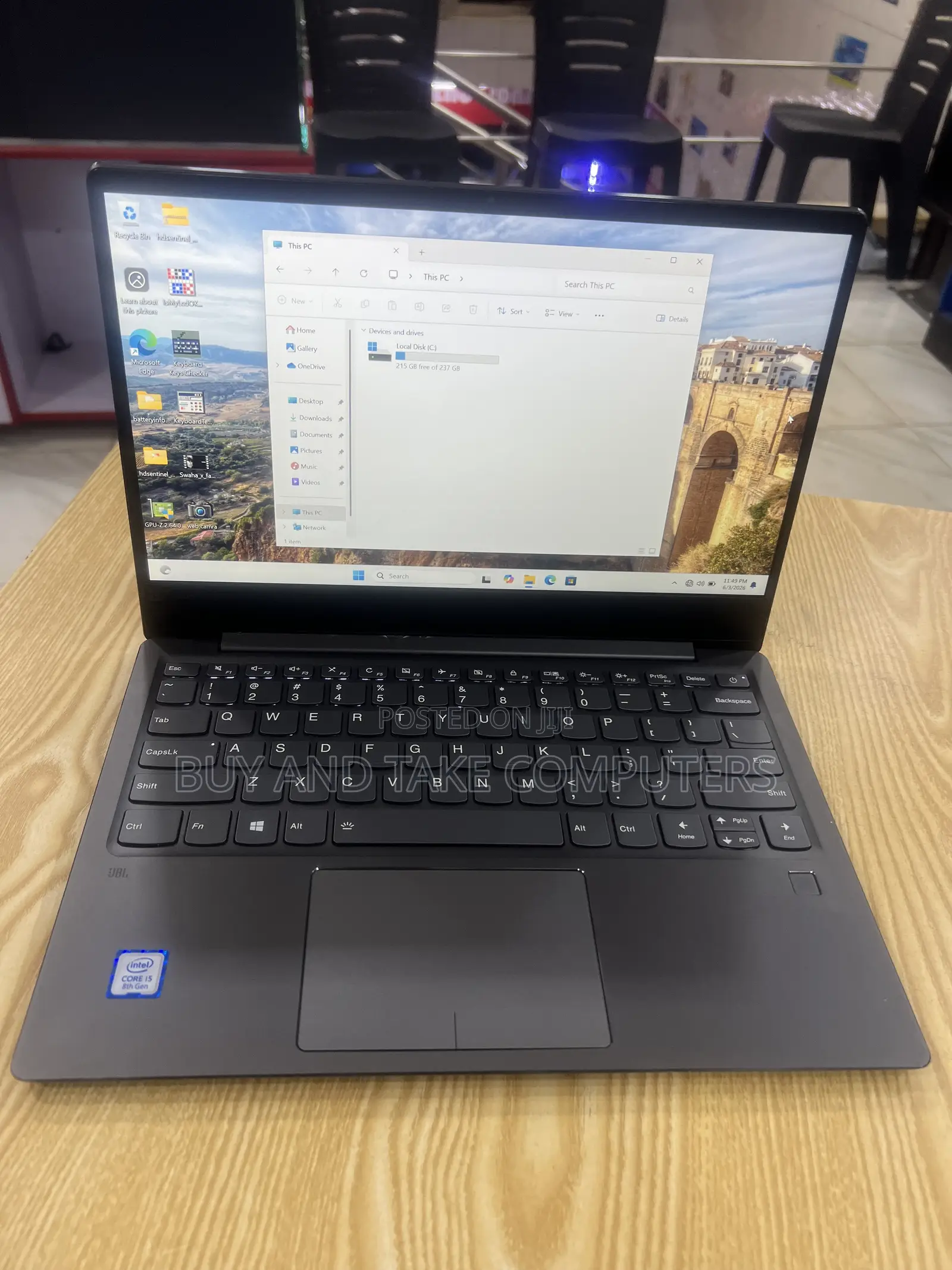 Laptop Lenovo IdeaPad 520S 8GB Intel Core i5 SSD 256GB